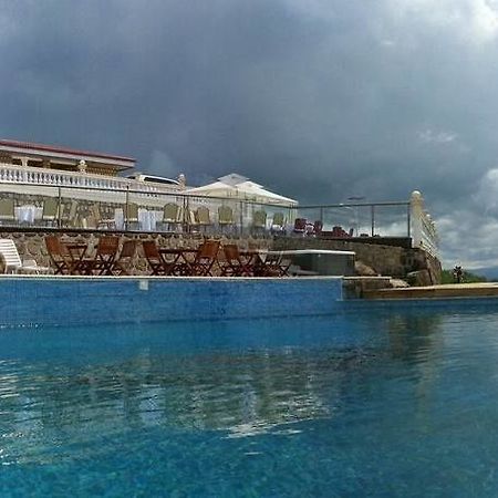 Отель Saddle Hill Ranch Bafut Экстерьер фото