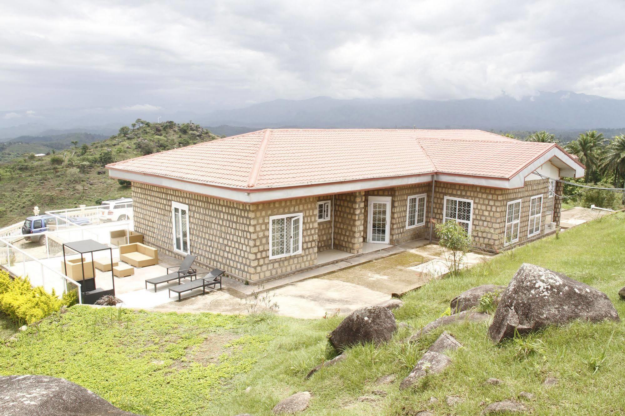 Отель Saddle Hill Ranch Bafut Экстерьер фото